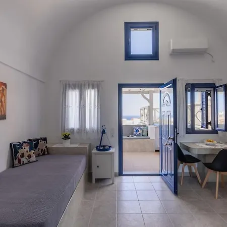 Casa vacanze Argyro' S Io, House With Panoramic View In Kasteli Emporio (Santorini)